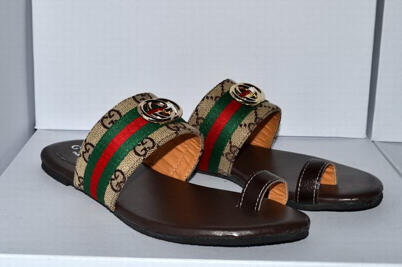 Gucci Slippers Woman--129